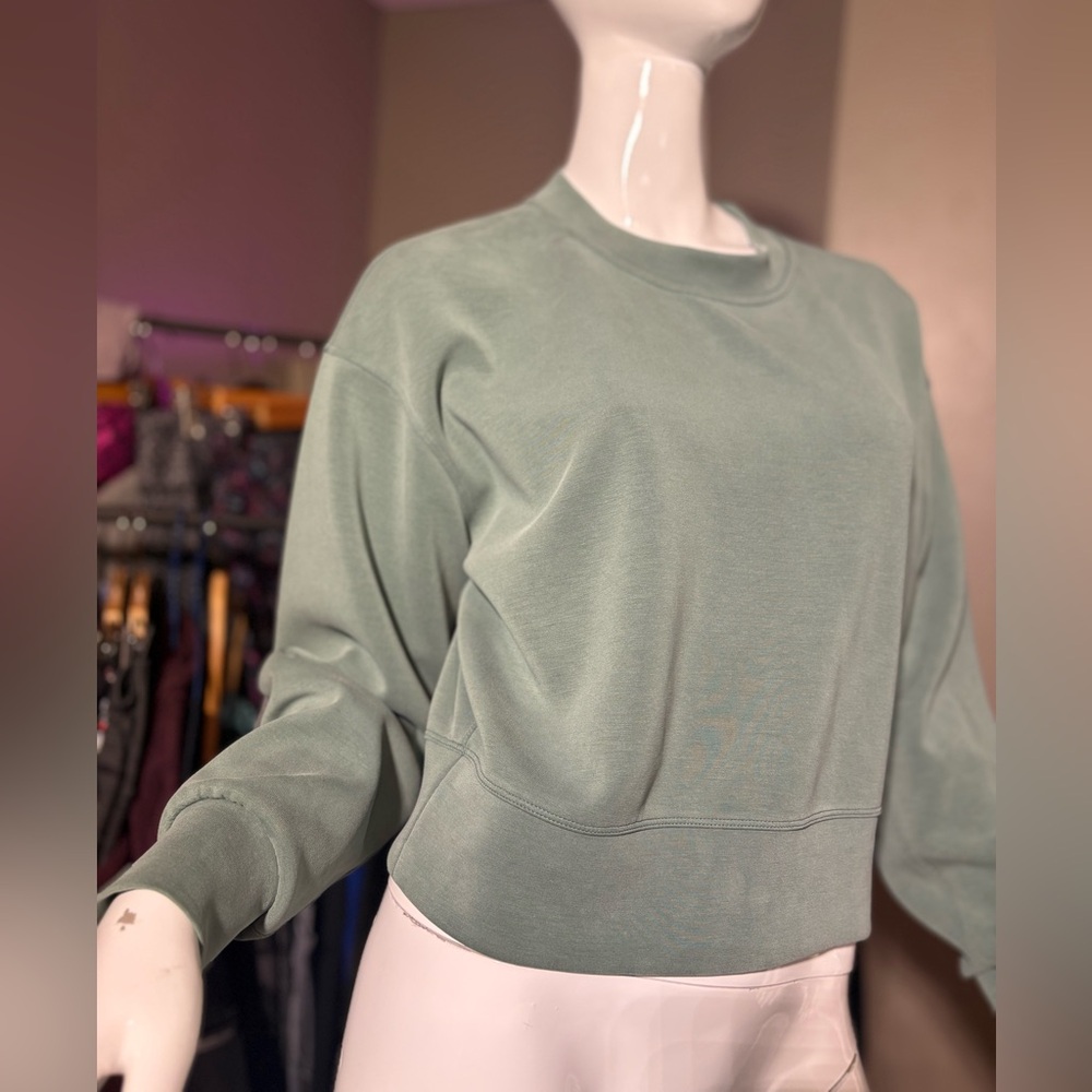 Lululemon Softstreme Perfectly Oversized Cropped Crew Size 2 - Picture 4 of 11